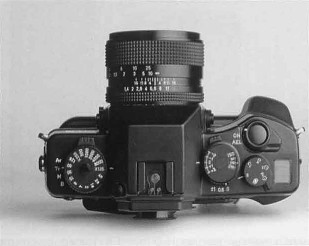 Элементы управления зеркального фотоаппарата Contax RTS III Элементы управления зеркальной фотокамеры Contax RTS III